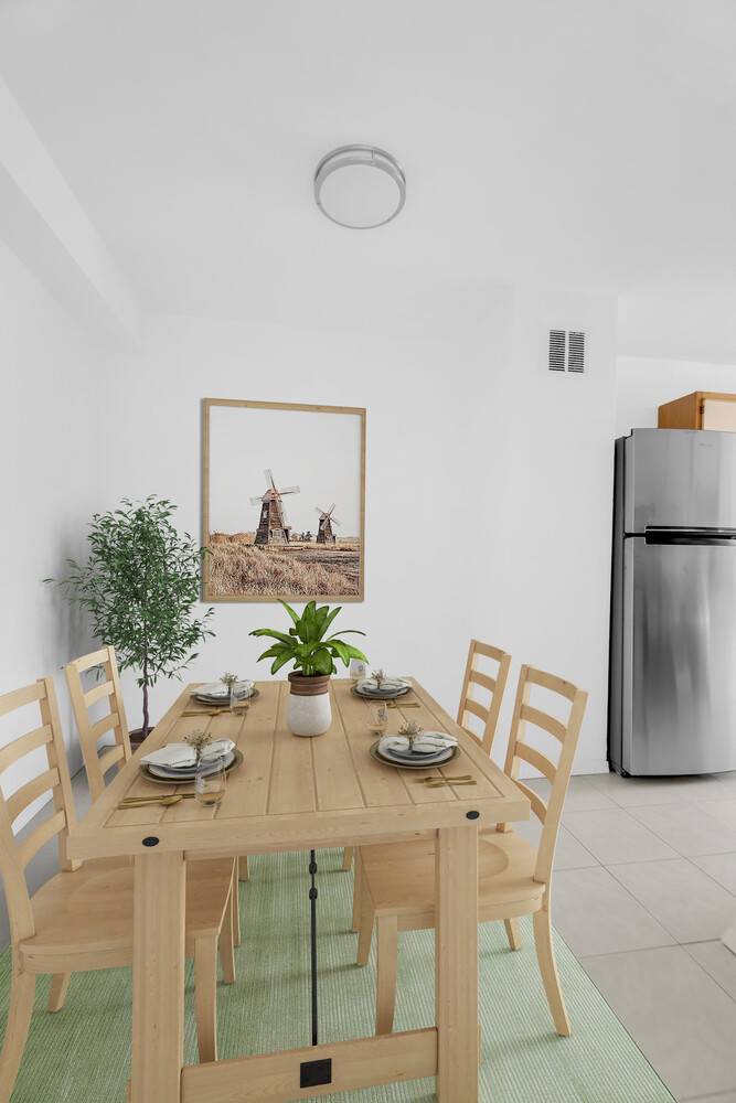Spacious 1BD with Private 30 Foot Terrace Easily Convertible to 2 Bedrooms Within the highly regarded Park Towers at 370 Ocean Parkway, this oversized co op offers nearly 1, 000 ...