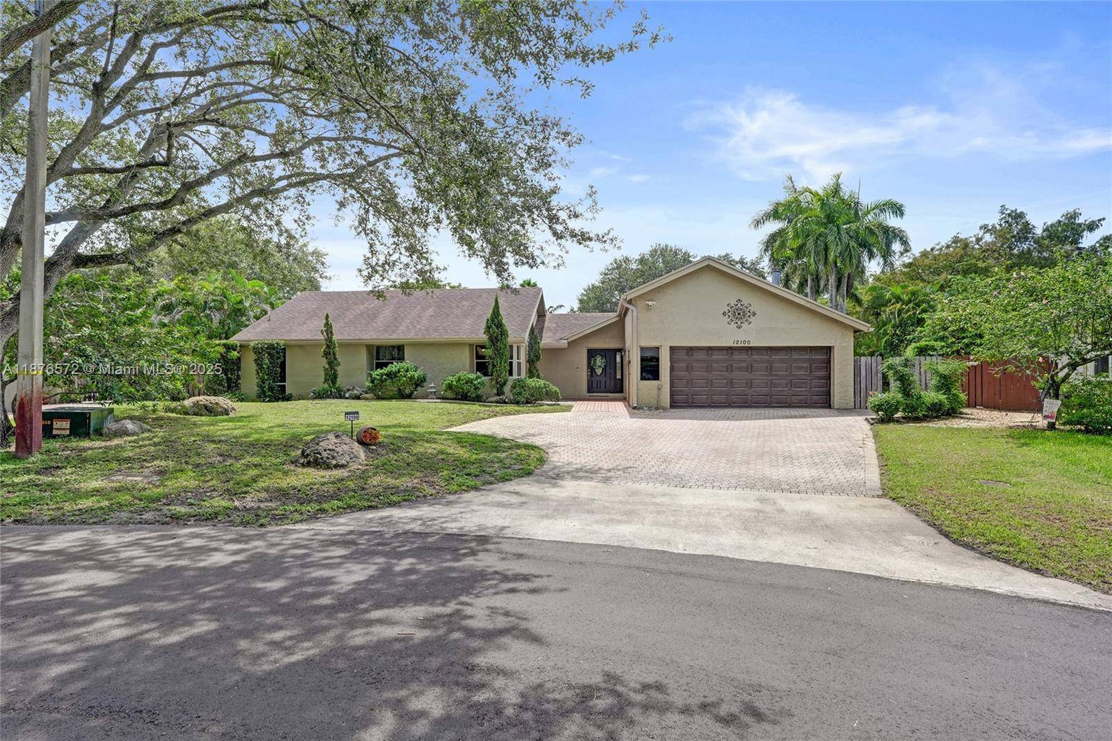 Cul de sac pool home in the desirable Rock Creek community of Cooper City Hollywood !