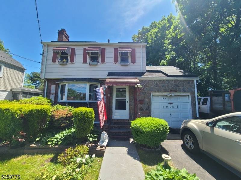 Julia St Teaneck Twp. New Jersey Single-Family