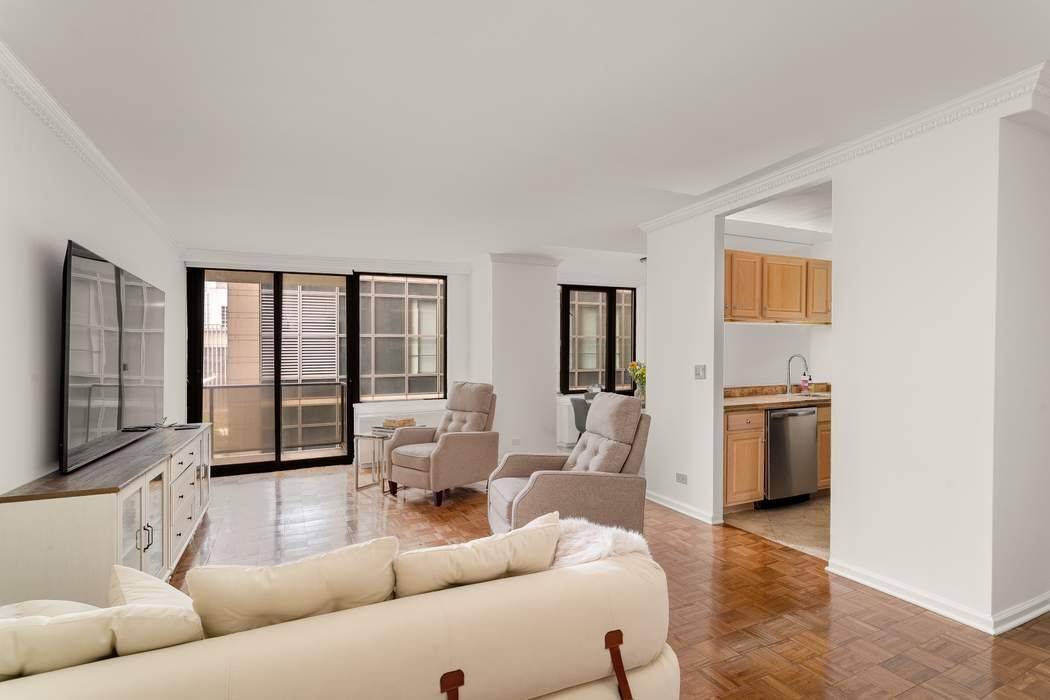 XXL Corner 1BR w Terrace at Lincoln Center Nearly 1, 000 Sq Ft !