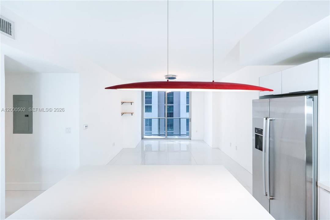 Modern 2 bed 2 bath condo in Brickell Ten.
