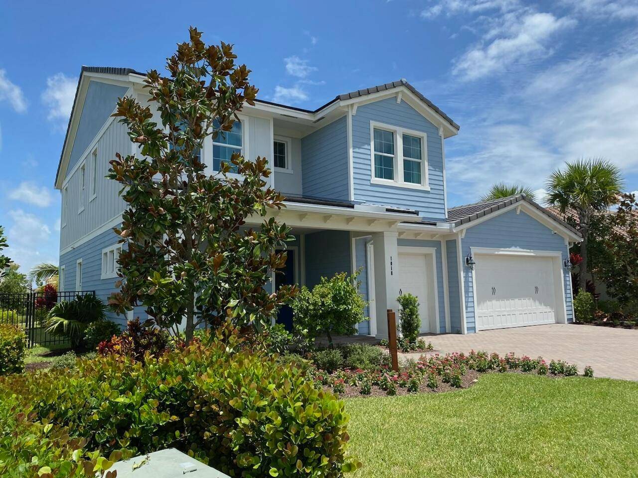 Highly sought after charming cottage Chelsea model 5 4 No longer in new construction.