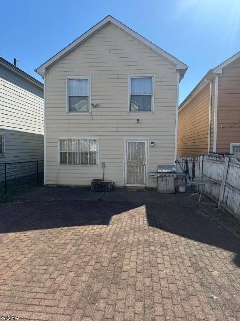 Hunterdon St Newark City New Jersey Single-Family