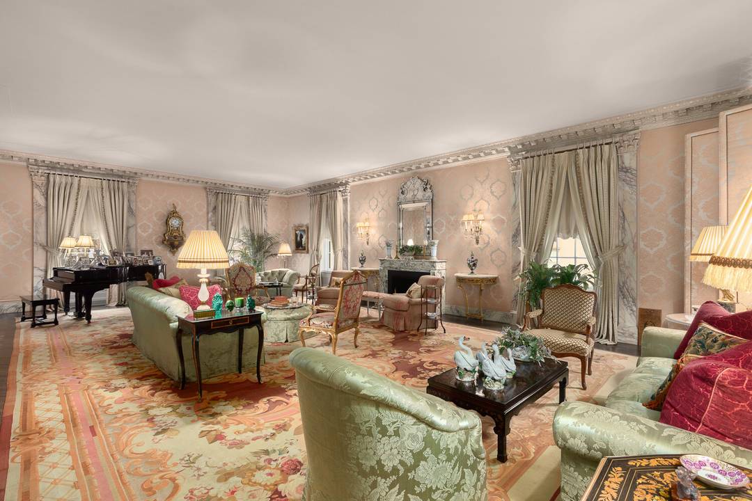 A Full Floor Fifth Avenue Masterpiece with Renovated Guest Suite 1E Included in the Price in the Ground Floor.