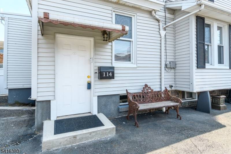 SUPER MIXED USE PROPERTY CONSISTING OF A STOREFRONT, 2 STORY SINGLE FAMILY HOME, STUDIO APARTMENT WITH GARAGE AND A SMALL OFFICE COTTAGE.