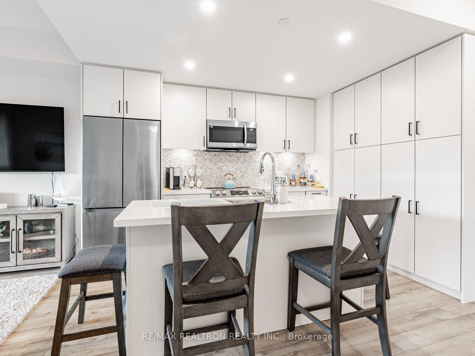 Designer 1 Bedroom Retreat with Balcony Views Friday Harbour Living at Its Best !