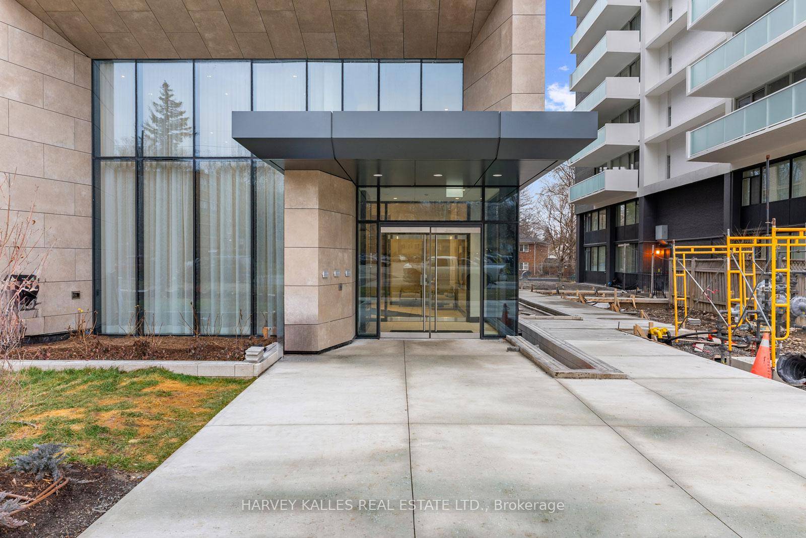 Welcome to 293 The Kingsway, Suite 521 a stunning two bedroom, two bath residence offering a spacious split bedroom layout in one of Etobicokes premier new developments.