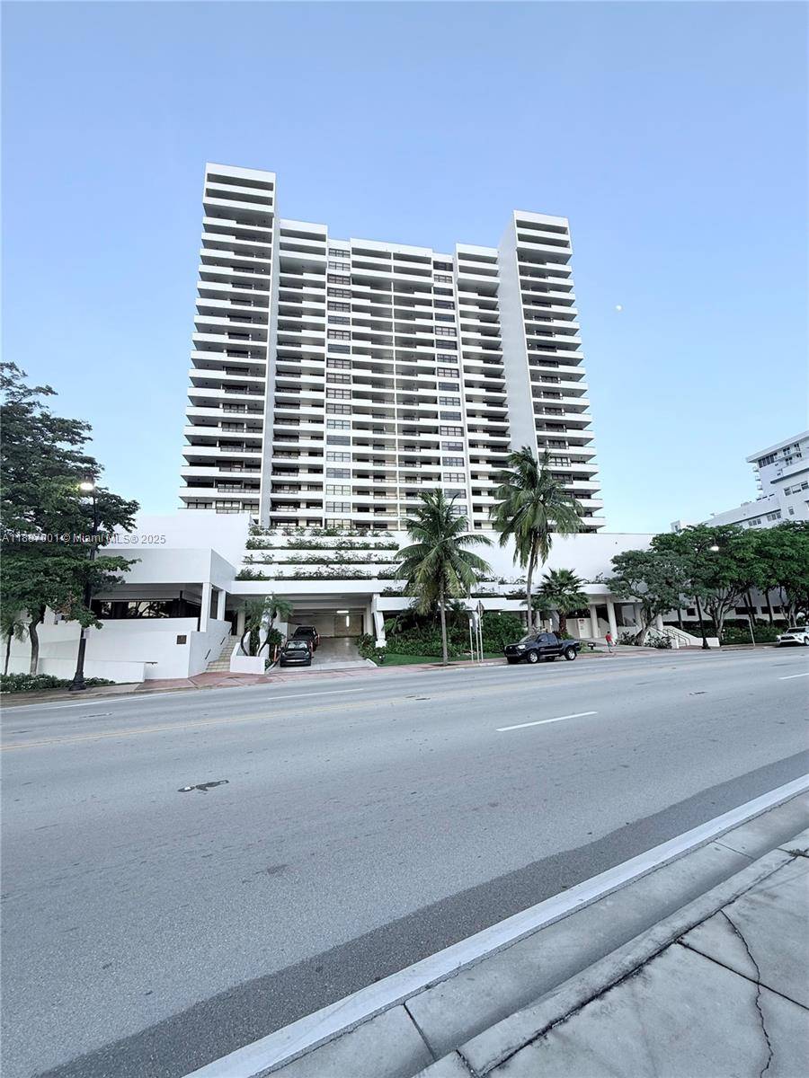 Amazing opportunity ! Rarely available and highly coveted, this 2 2 corner line unveils sweeping 180 degrees views of the Ocean, Intracoastal and city skyline.