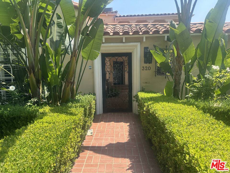 320 S Mccarty Dr 5BR Beverly Hills La