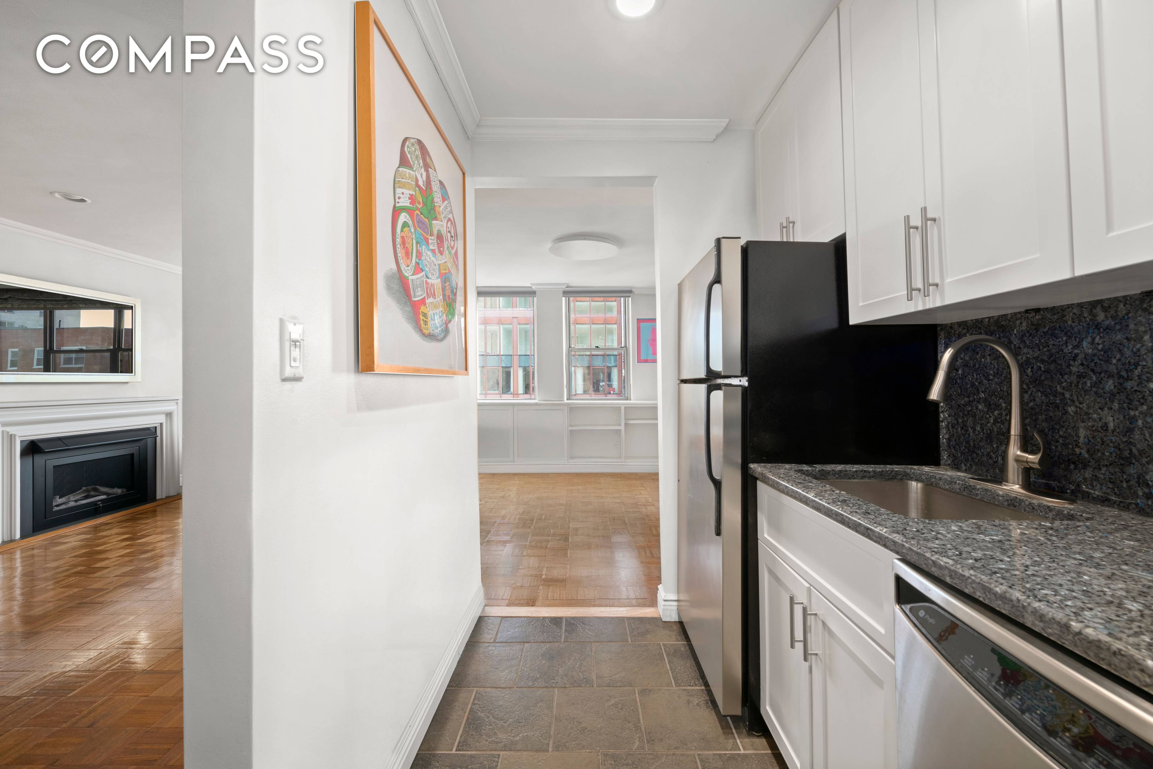 Sunlit, Renovated Convertible Two Bedroom with Exclusive Gramercy Park Key Access This sprawling one bedroom convertible two bedroom, situated in the heart of Gramercy Park, offers the rare privilege of ...