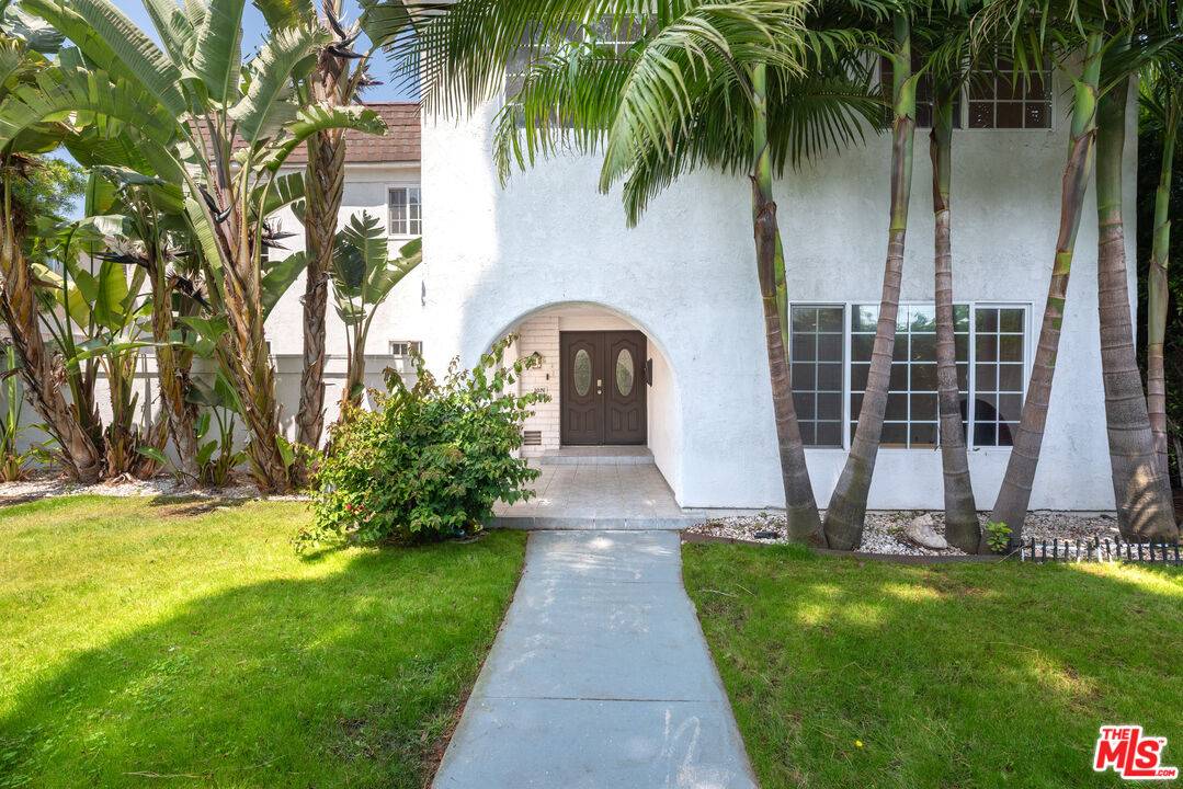 3026   Inglewood Blvd 8BR Marina Del Rey La