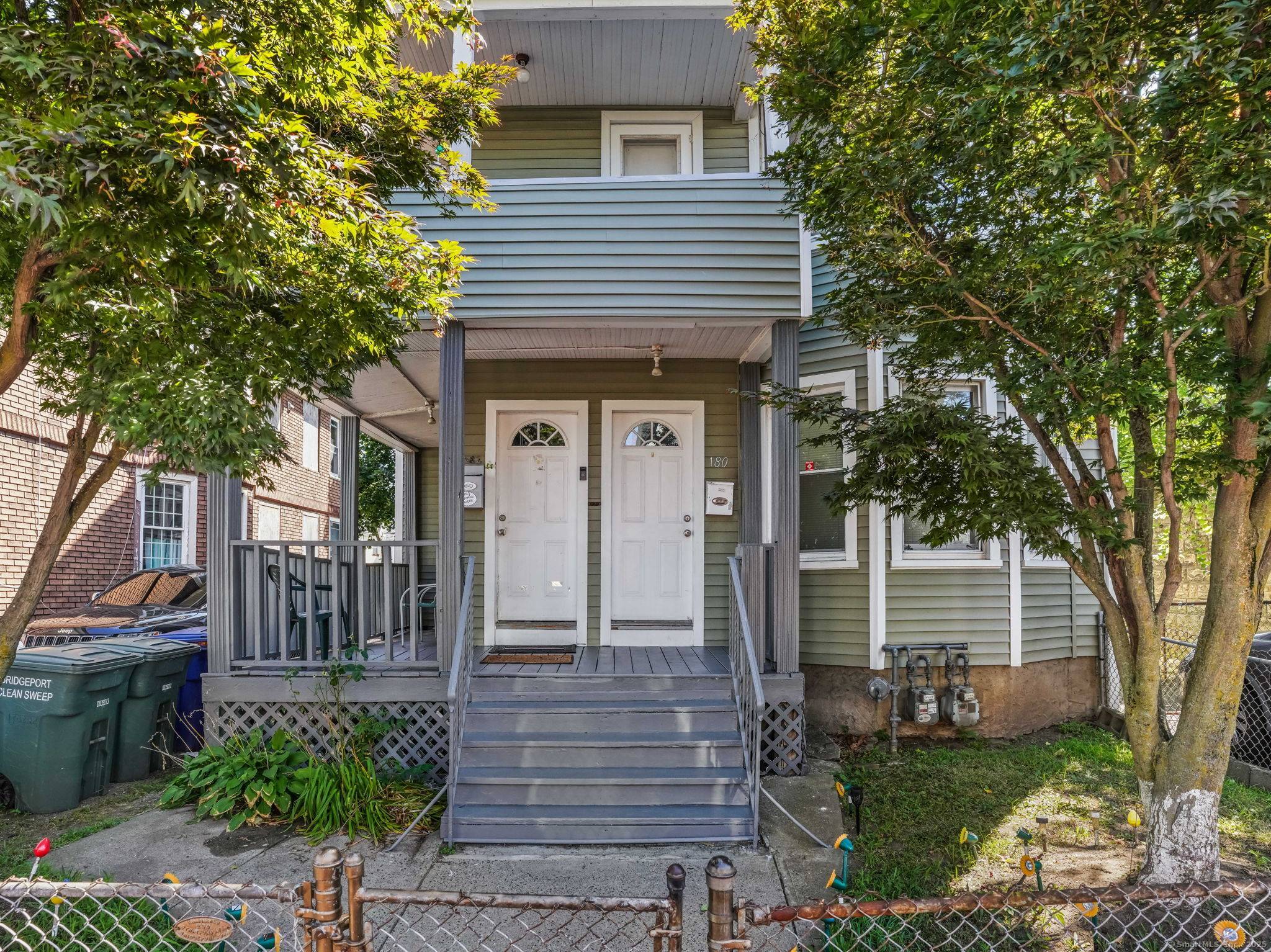 Fantastic opportunity for investors or owner occupants !