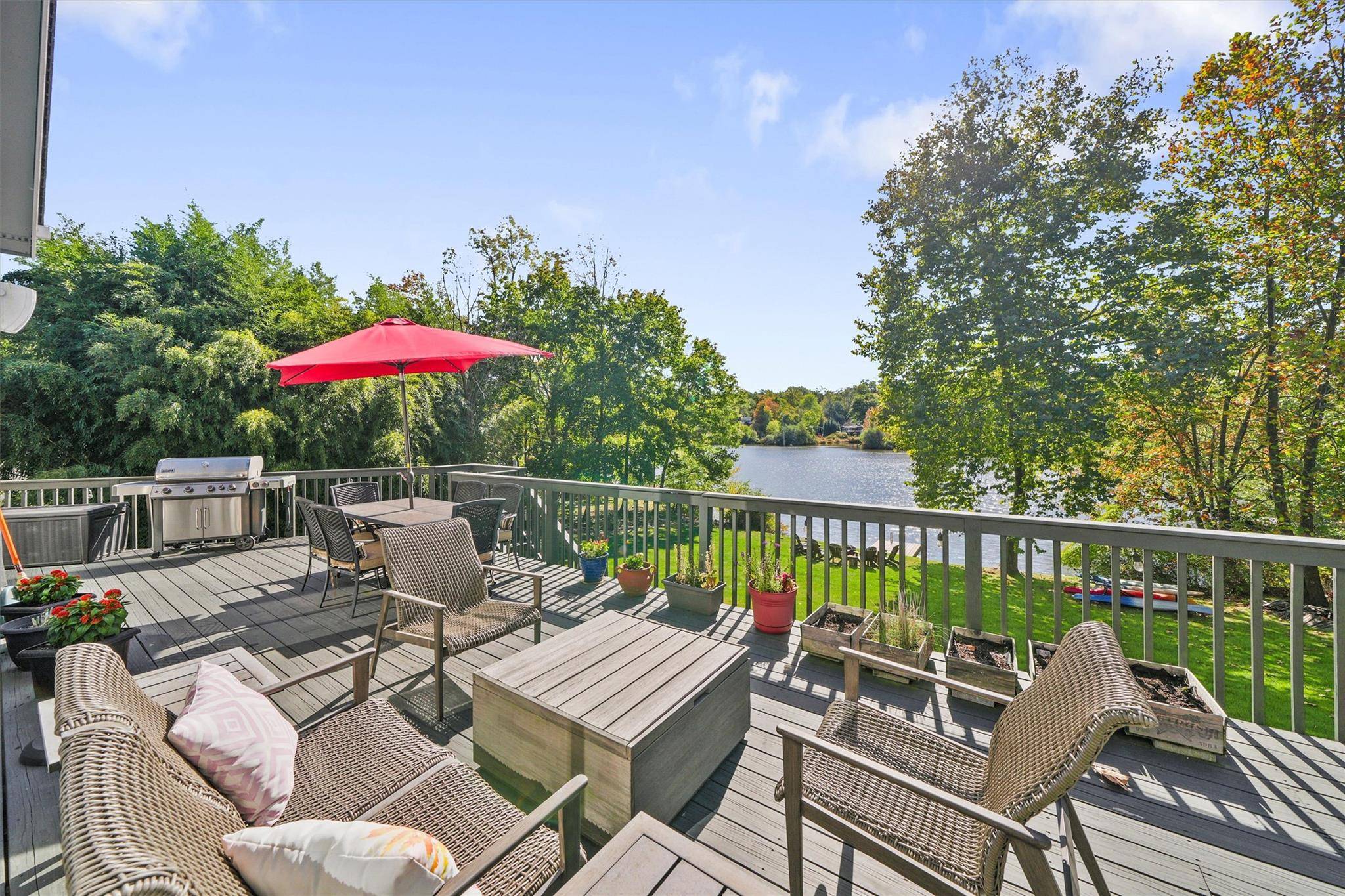 Your Dream Home Awaits in This Lakefront Retreat !