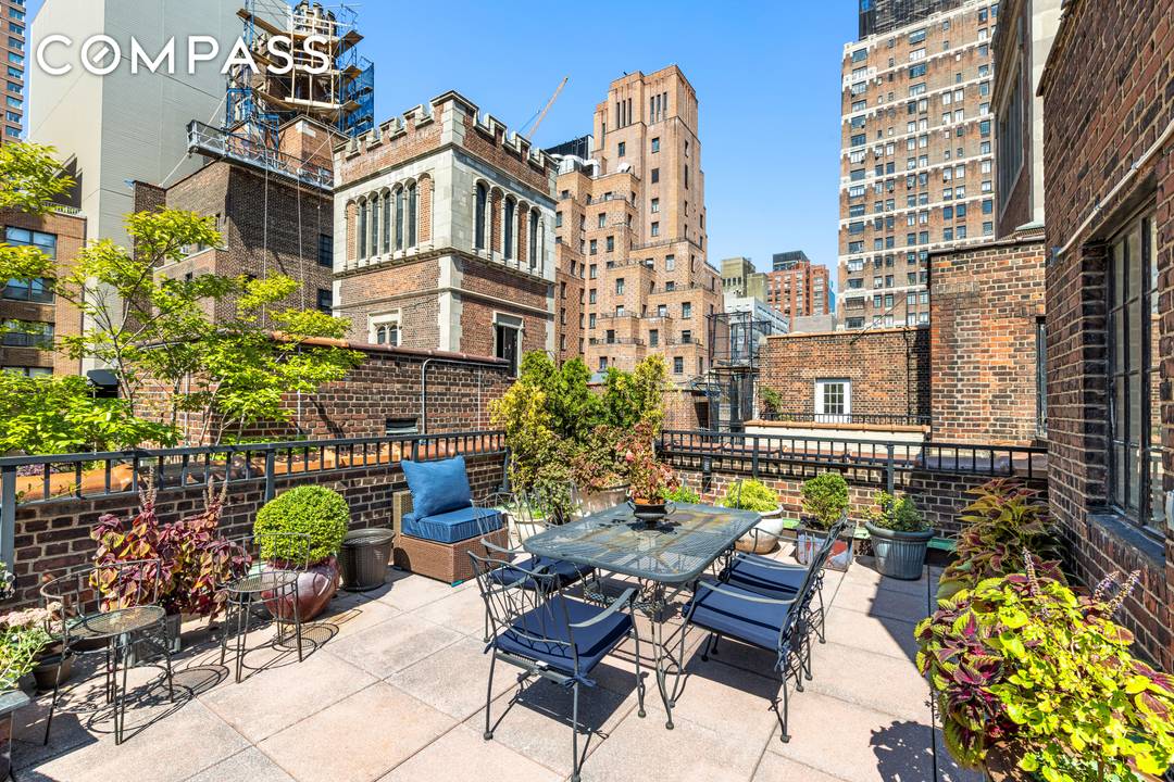 PRIVATE WRAPAROUND TERRACE measuring 1072SF !