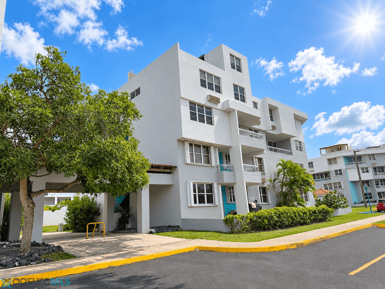 COND. CHALETS DE LA PLAYA, VEGA BAJA, PR 00693 Apartment Vega-Baja