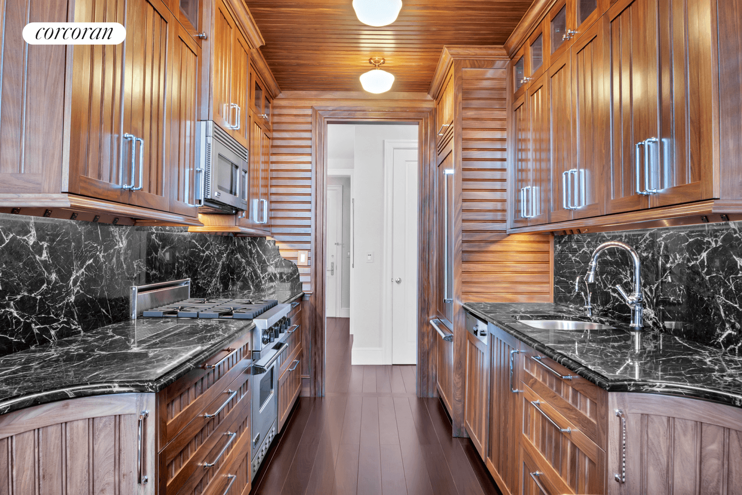 Flawless ! Comprising the entire half of the 25th floor, this enviable 3 bedroom 3.