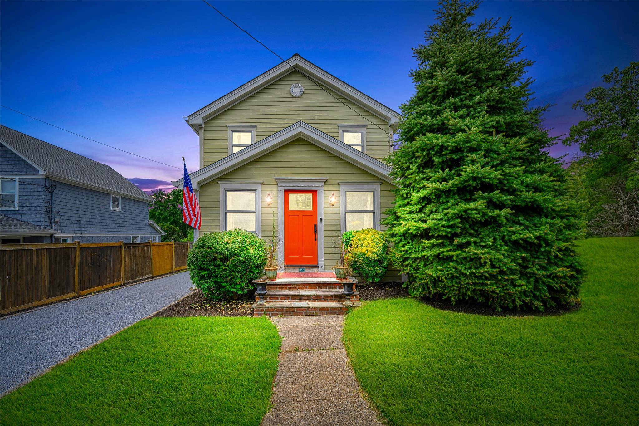 Welcome to 27 Neulist Avenue an exceptional Colonial home on a quiet dead end street in Port Washington.
