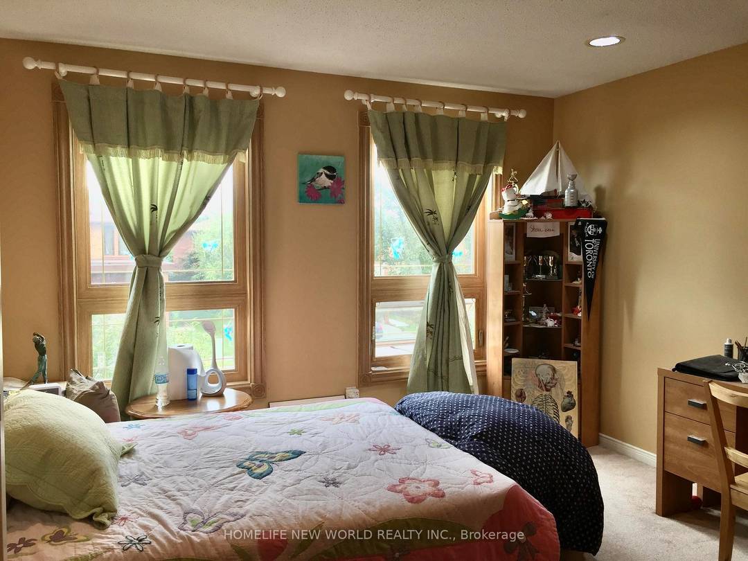 For ONE Professional Or Student To Live indent Welcome !