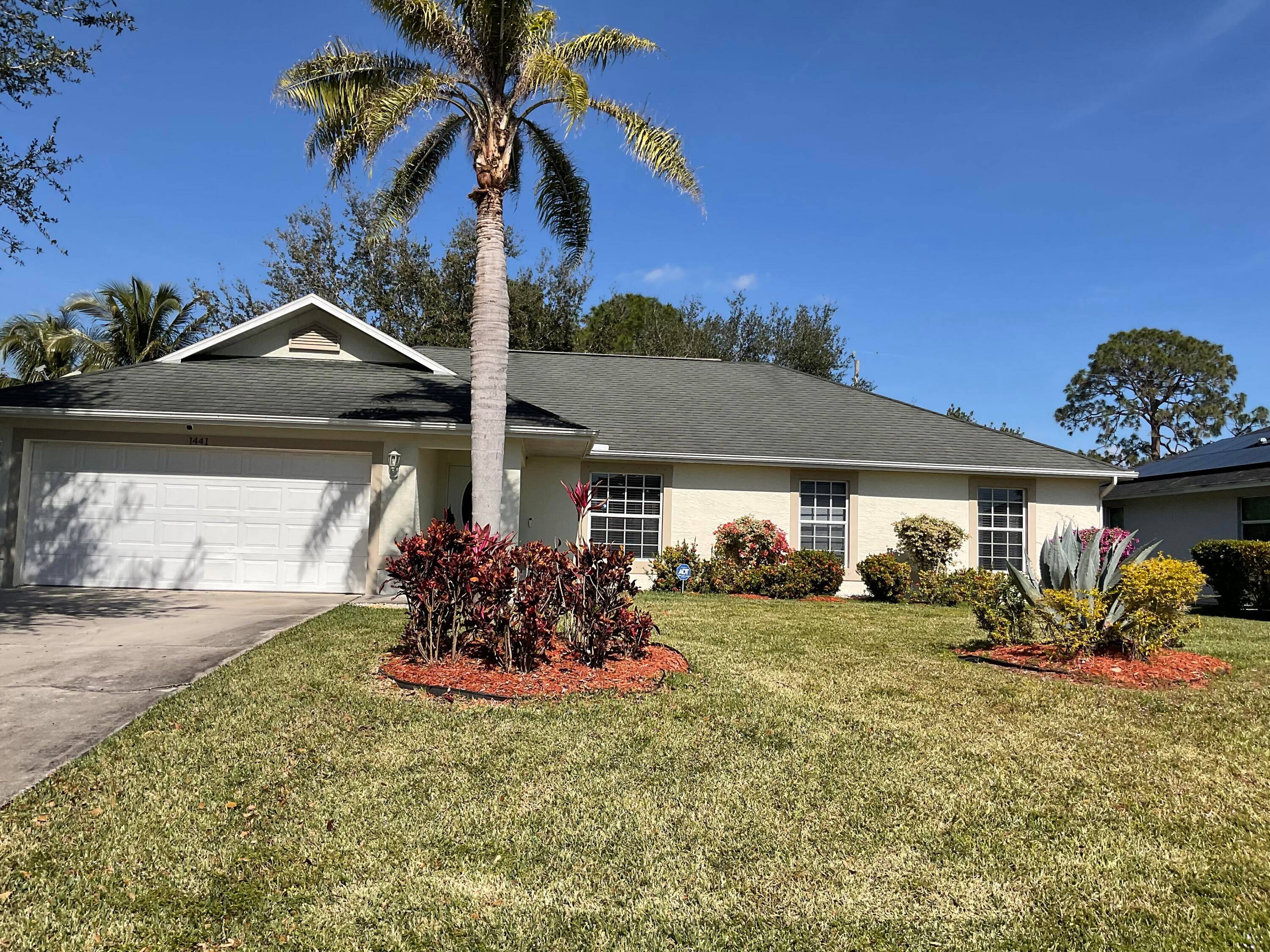 Beautifully Upgraded 4 Bedroom Home in Port St.