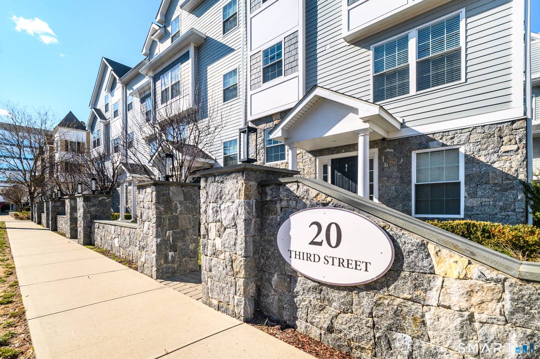 Welcome to refined living in Stamford's desirable Ridgeway Bulls Head neighborhood.