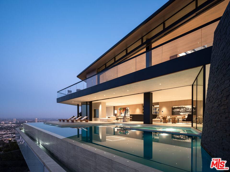 1410   TANAGER WAY Beverly Hills Flats LA