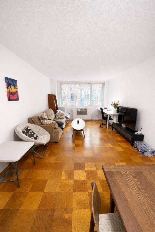 Can sign an one year lease or short term lease until August 2026.