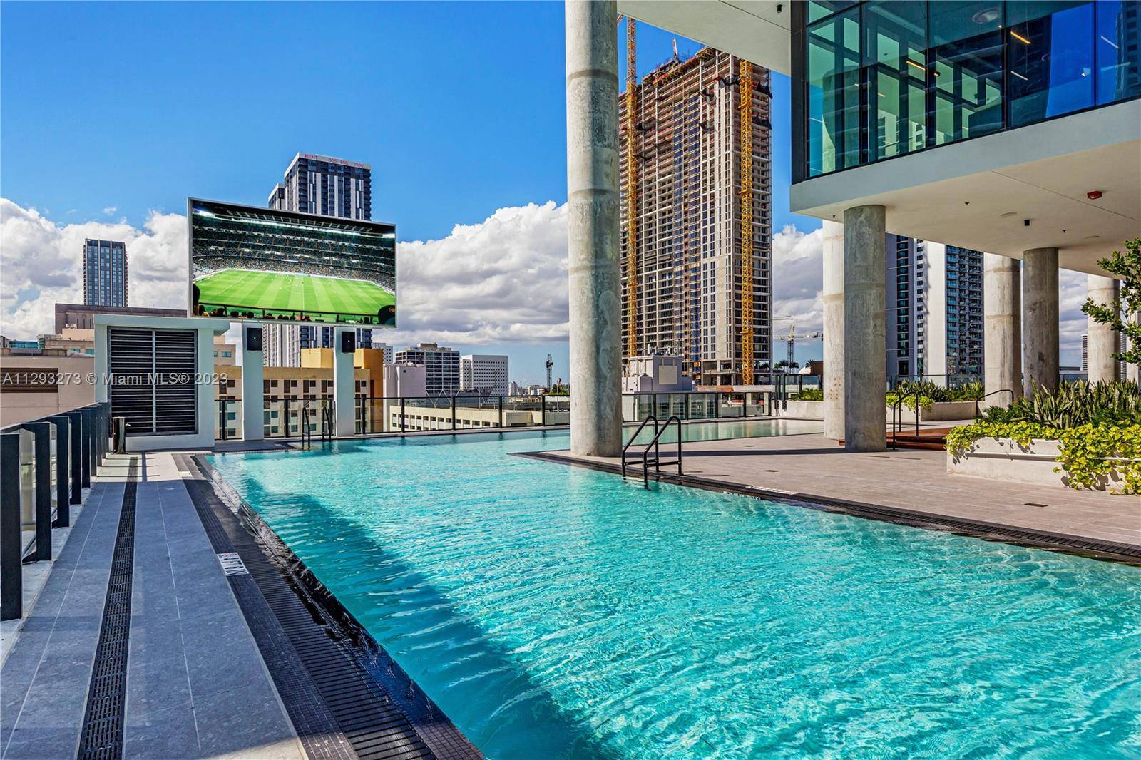 30 day Short term Spend your season in Miamis Newest and most dynamic Elser Residence and Hotel with sweeping views of Miami Skyline, Biscayne Bay and Atlantic Ocean.