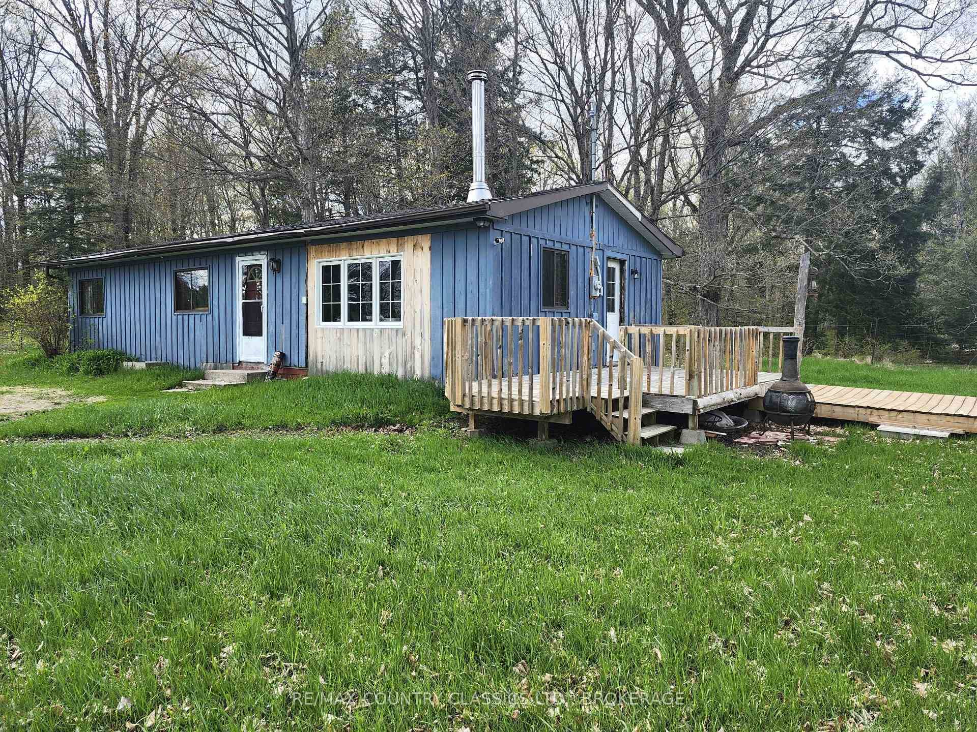 This is exactly the kind of property that comes to mind when you think of rural living.