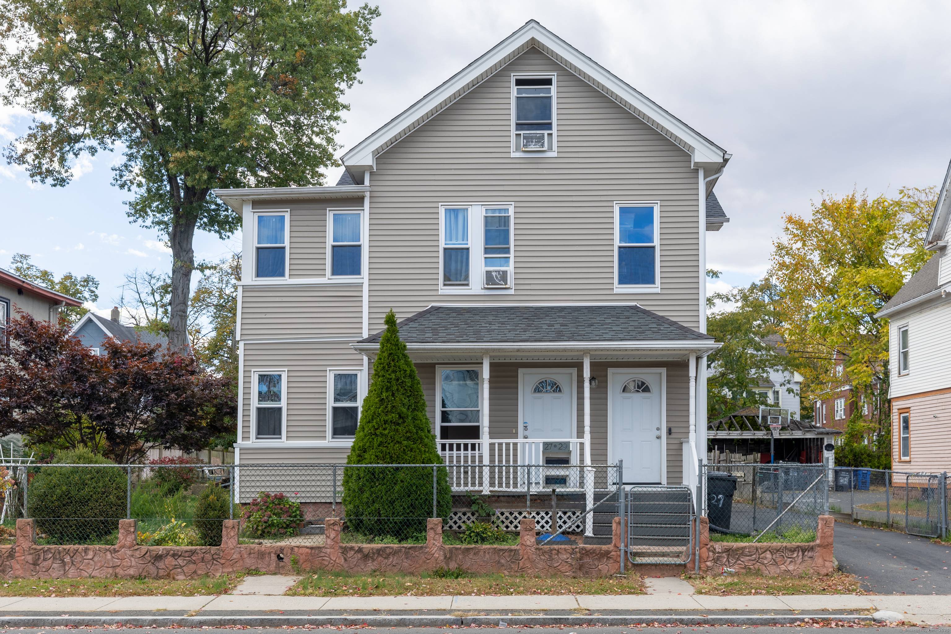 Hartford's finest ! This amazing 2 family is the perfect property for investors or owner occupants !