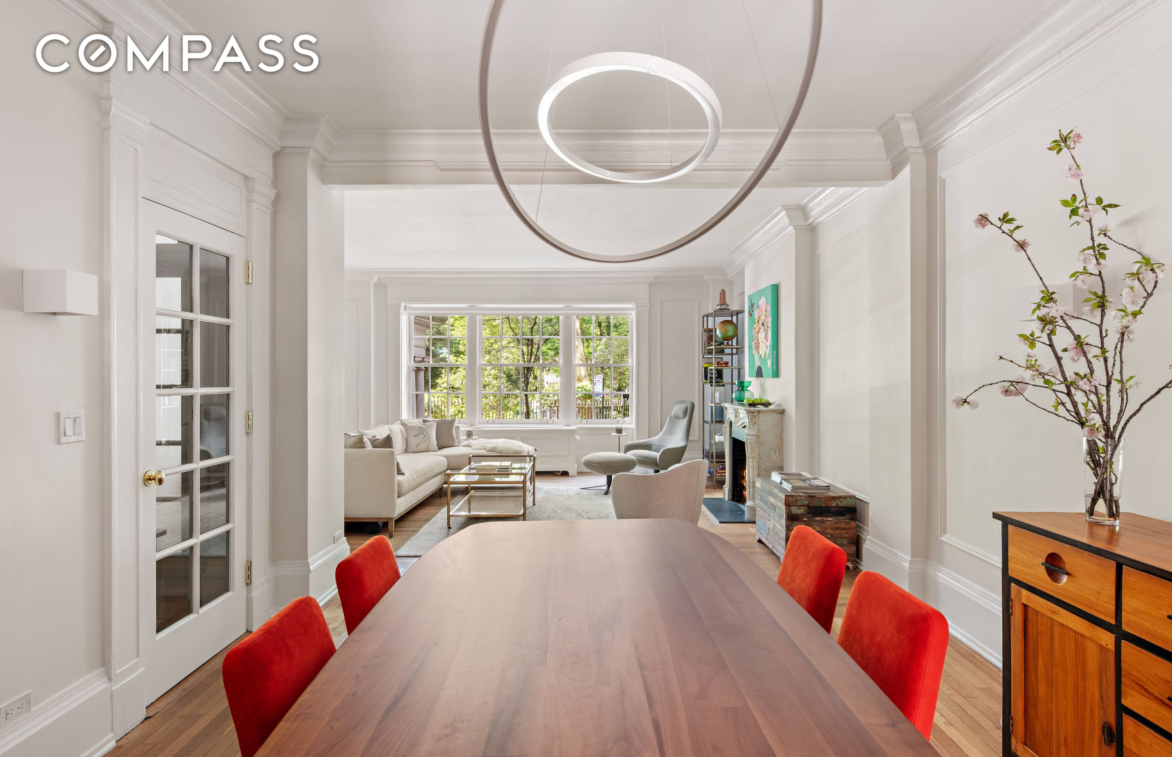 3 BD Duplex with Direct Gramercy Park Views Keys to the Park Located on Manhattan s only private park, this pristine townhouse duplex is located in one of the most ...