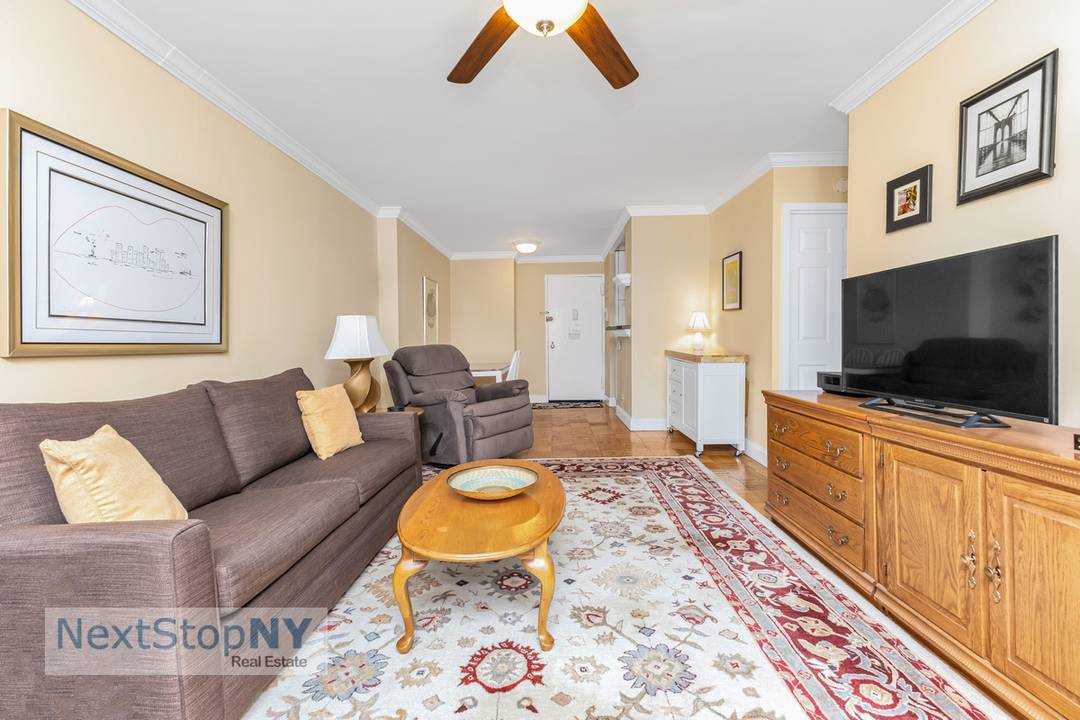 Perched on a high floor, this spacious one bedroom apartment is filled with natural light and thoughtfully updated for modern living.