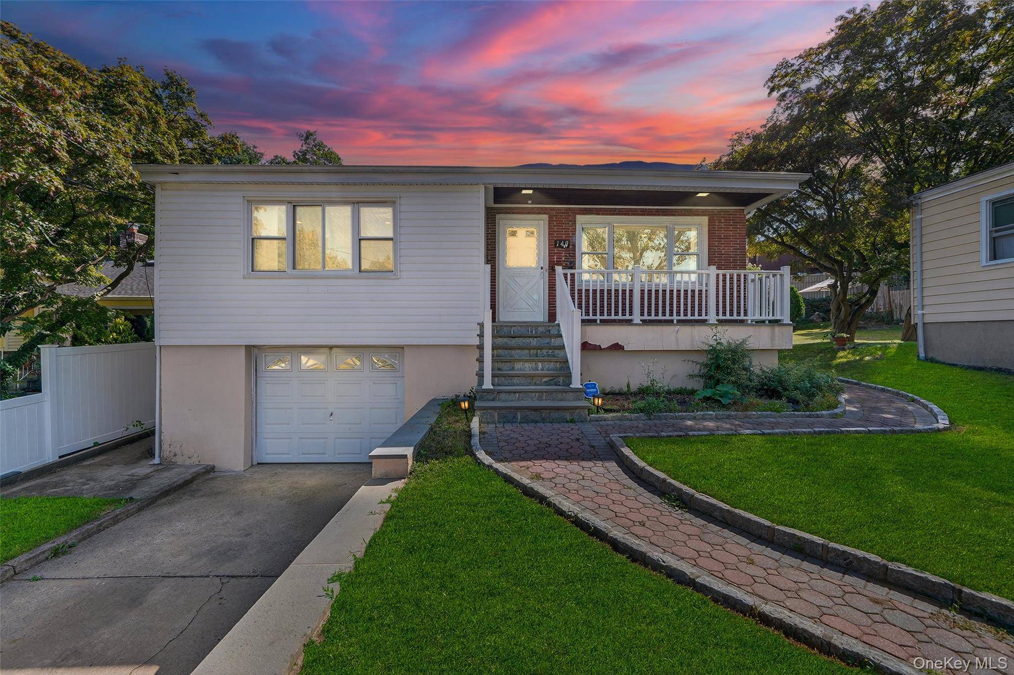 Welcome to 149 Curtis Lane in the sought after Homefield section of Yonkers !