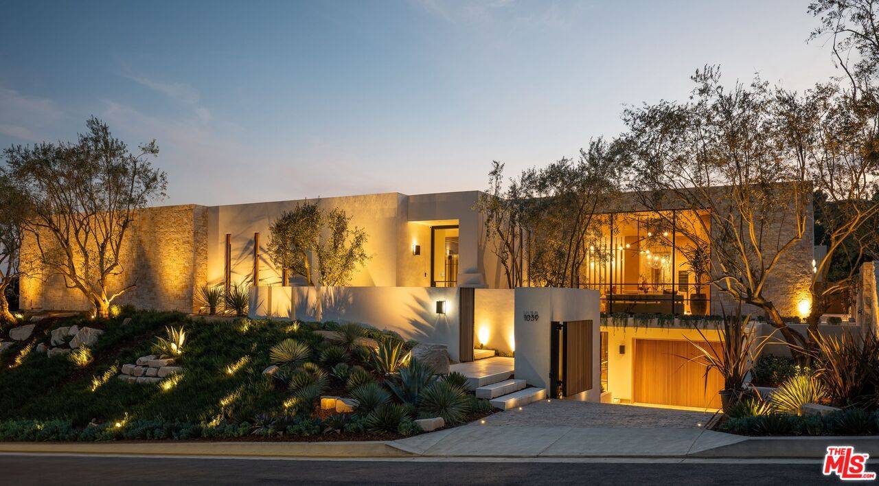 1039 Wallace Rdg 5BR Beverly Hills Post Office | B.H.P.O. La