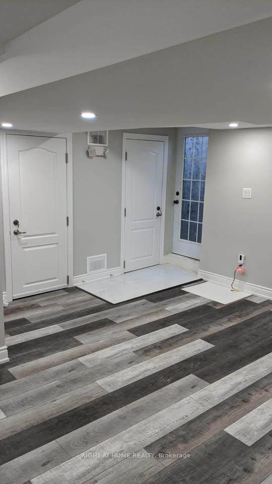 Fully renovated 2 bedroom basement apartment with a decent living room in a prime North York neighborhood McNicoll amp ; Don Mills.