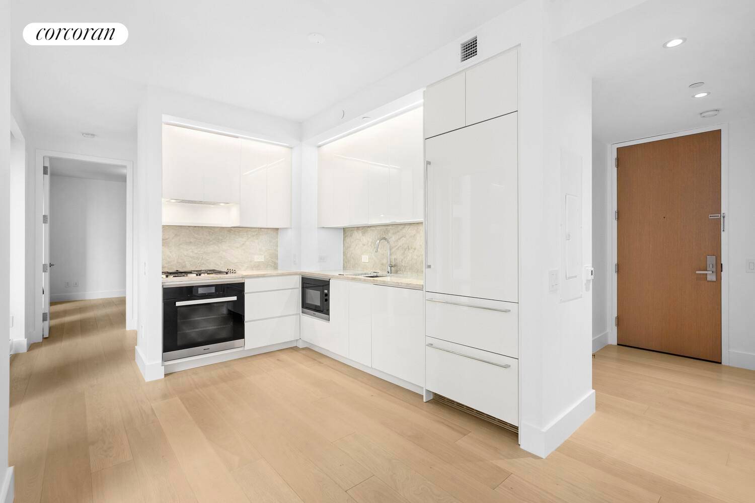 Perfectly situated at the intersection of Columbus Circle and Central Park, this stunning home at The Park Loggia offers upscale living in one of Manhattan's most desirable neighborhoods.