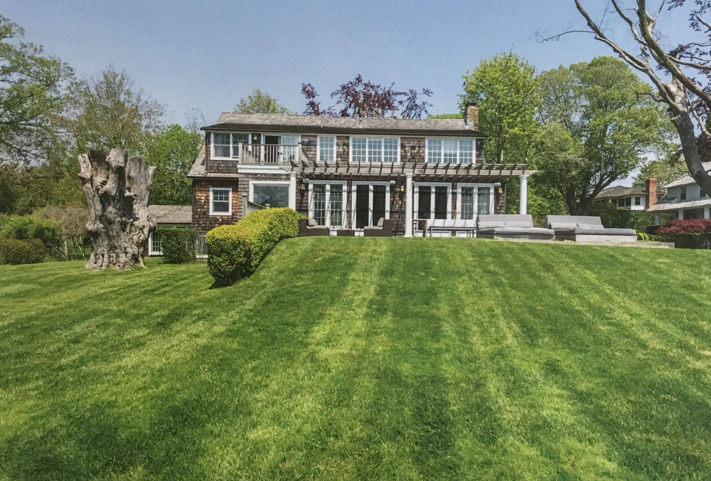 Lake Agawam Waterfront Home!