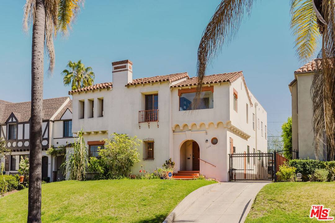 1122  S Tremaine Ave 3BR La