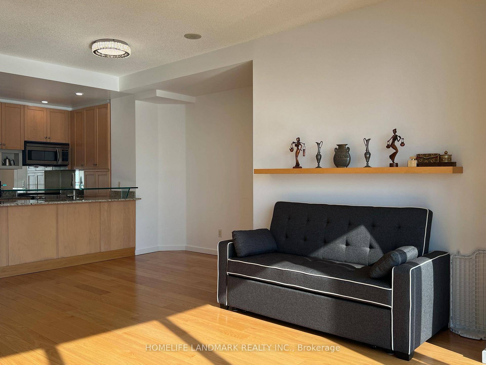 Harbourfront Waterclub' 2 Bedrm Den 2 Baths Condo With Spectacular Views Of The Lake amp ; Cn Tower With South East Exposures.