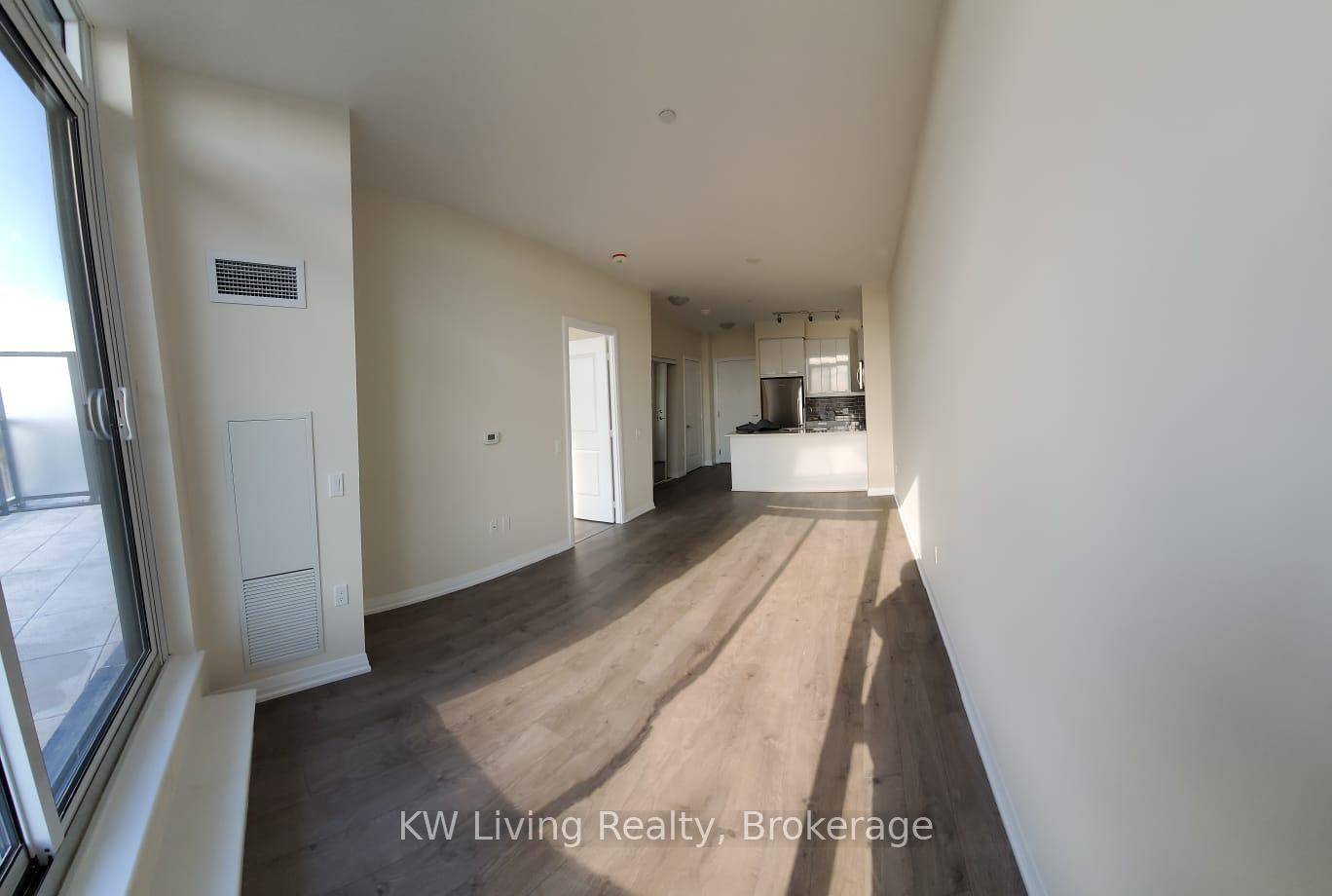 Beautiful 1 bedroom condo in the heart of Mississauga at the prestigious Perla by Pinnacle Uptown.