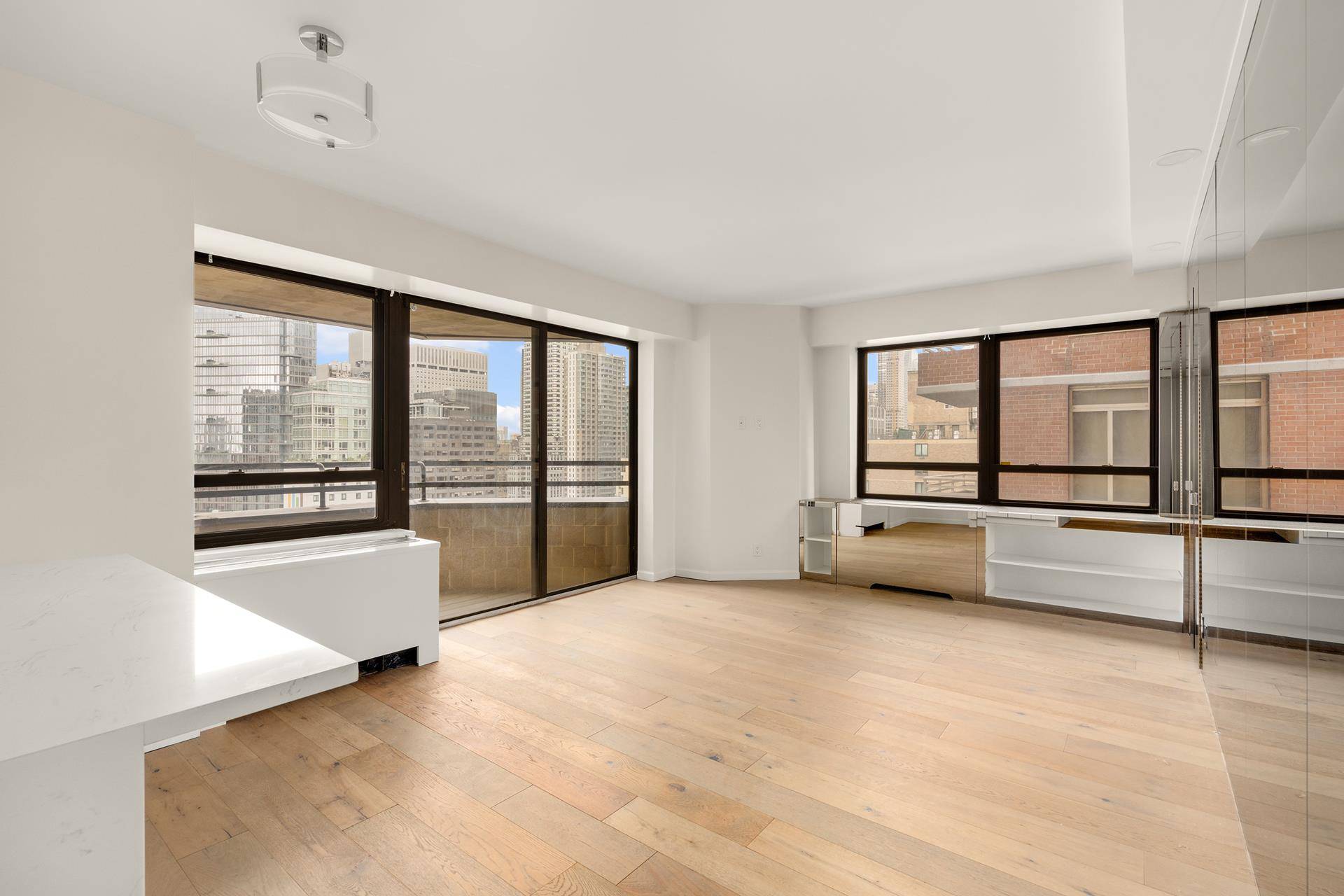Experience luxurious city living at its finest in Unit 33A of 240 East 47th Street.