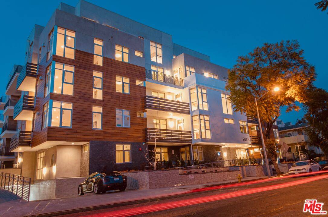 8017  W NORTON AVE 2BR Hollywood Hills East La