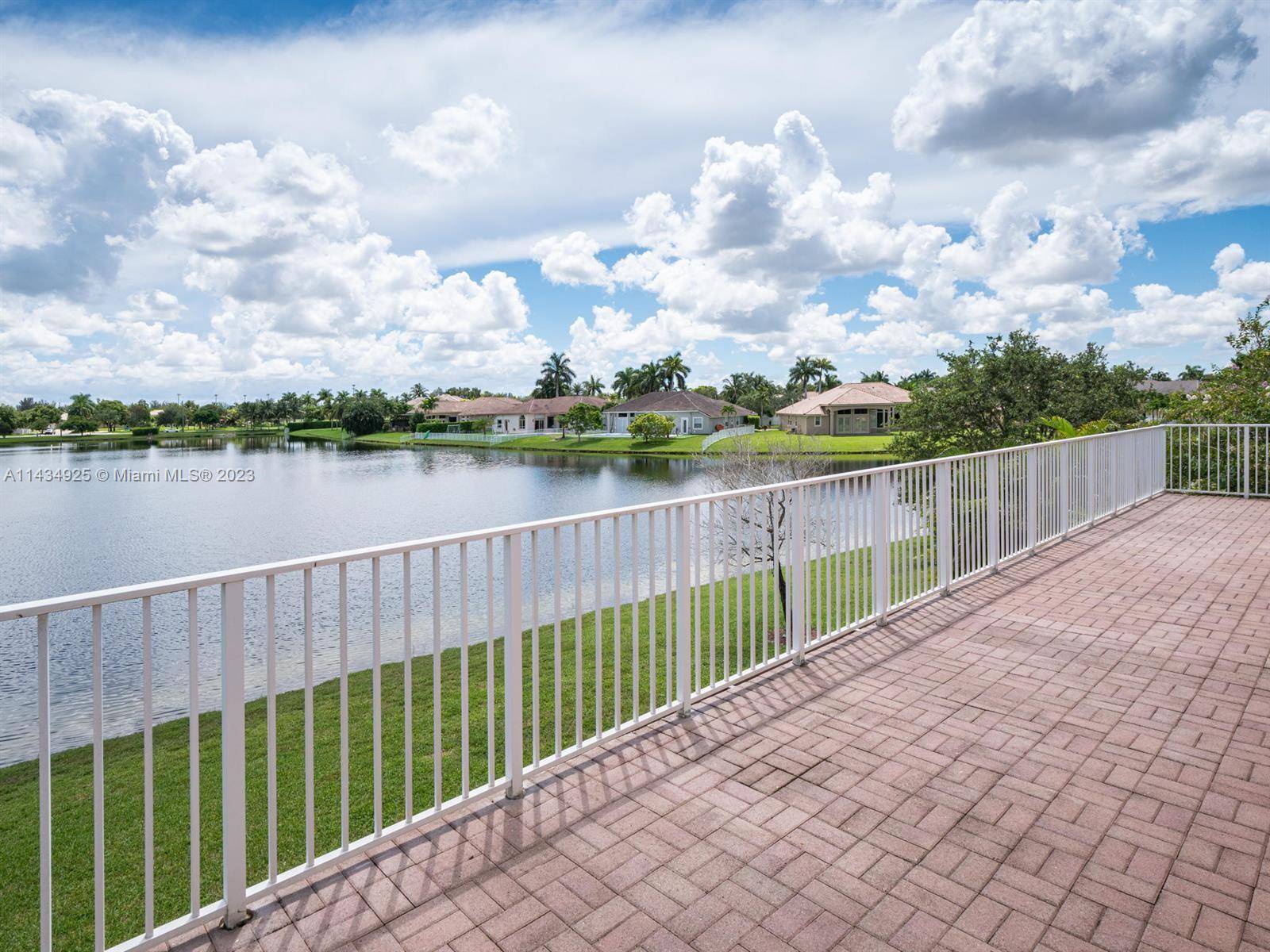 Stunning oversized Kingston Plus model with 4 bedrooms, 3.