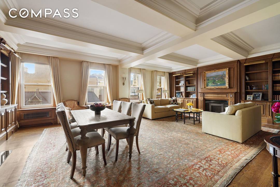 Timeless Elegance One Block from Central Park From the moment you enter the gracious gallery, the understated opulence is unmistakable.