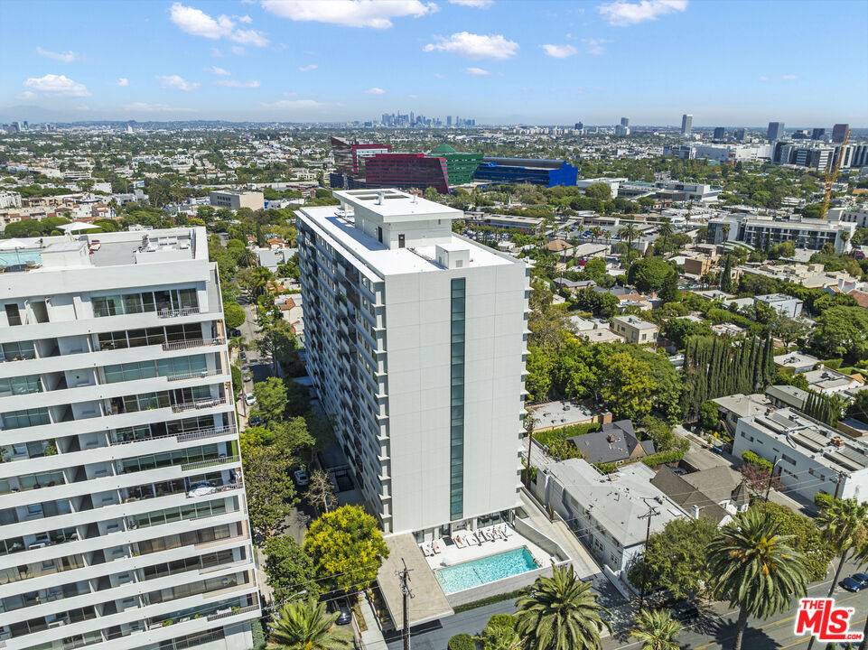 818  N Doheny Dr Hollywood Hills East LA