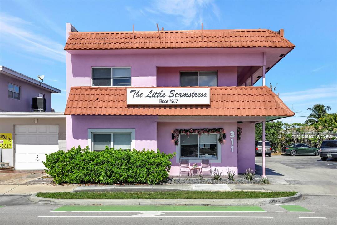 Free Standing 2 Story Building on Prospect Rd in Central Oakland Park Business District.