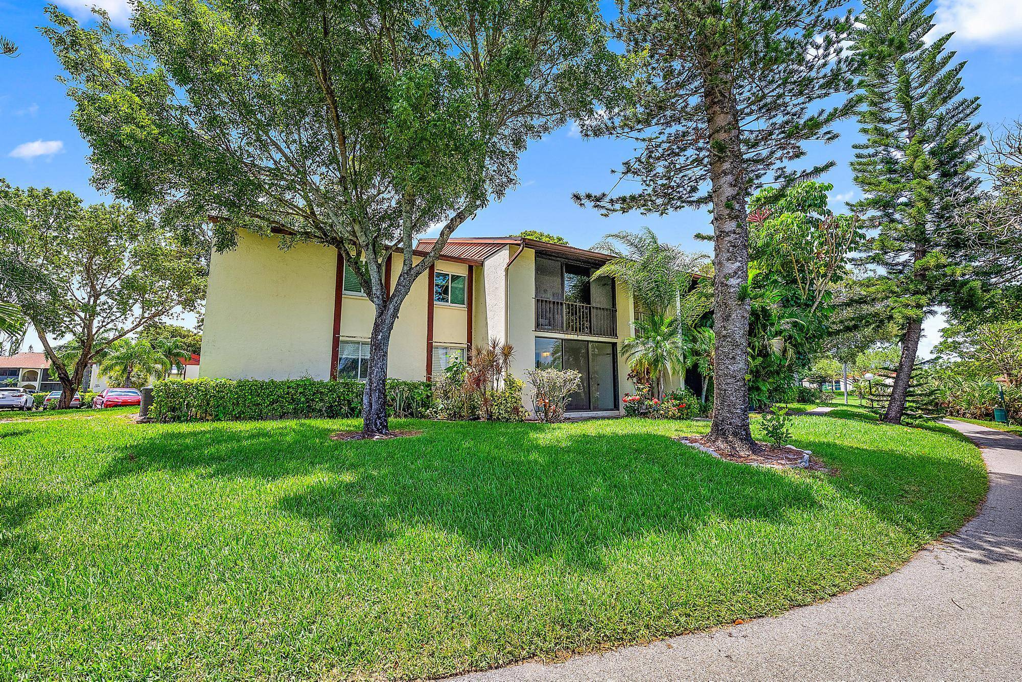 Welcome to this charming first floor unit at 4992 Sable Pine Circle, Unit C1, West Palm Beach, FL.