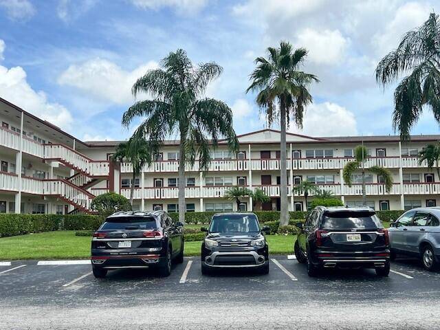 GATED COMMUNITY COUNTRY CLUB LIVING WITHOUT THE FEE, STATE OF THE ART CLUB HOUSE, POOLS, THEATHER, BUS SERVICE, MYRIAD OF CLUBS AND ACTIVITIES.