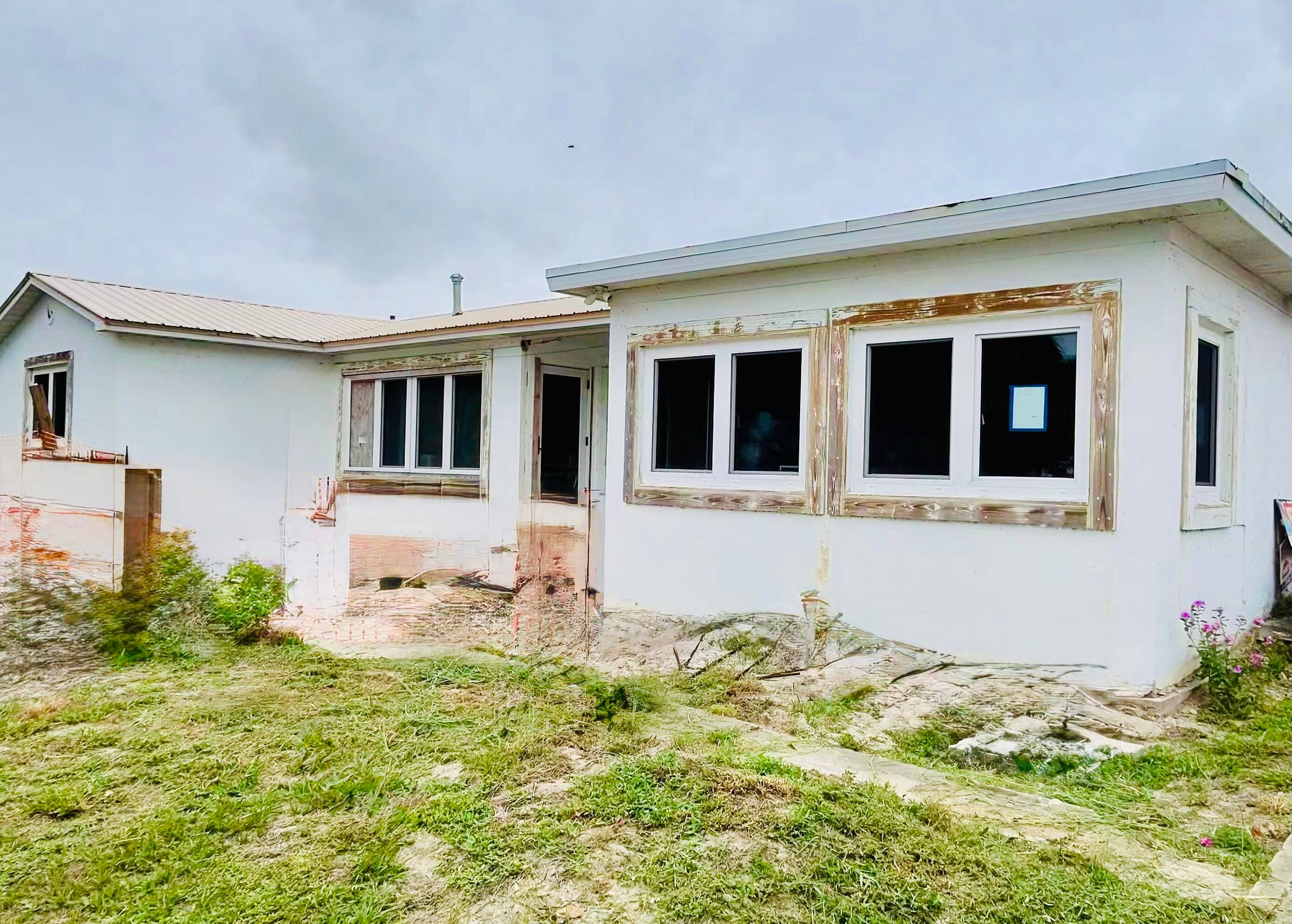 HANDYMAN SPECIAL ! Whether you're planning a full restoration or a complete teardown, this property offers endless potential in one of the most desirable waterfront locations on the Treasure Coast.