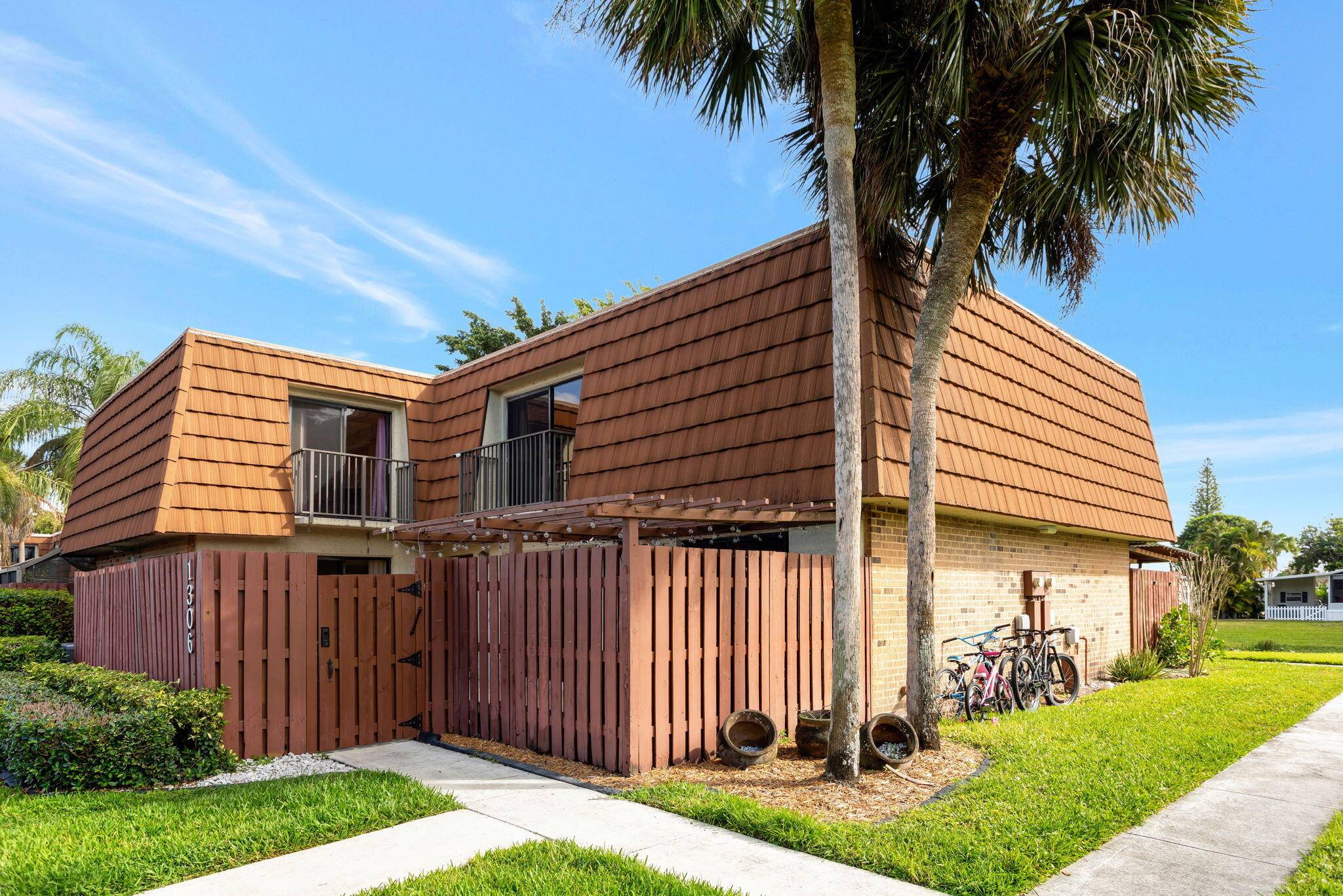Welcome to this inviting 3 bedroom, 2.