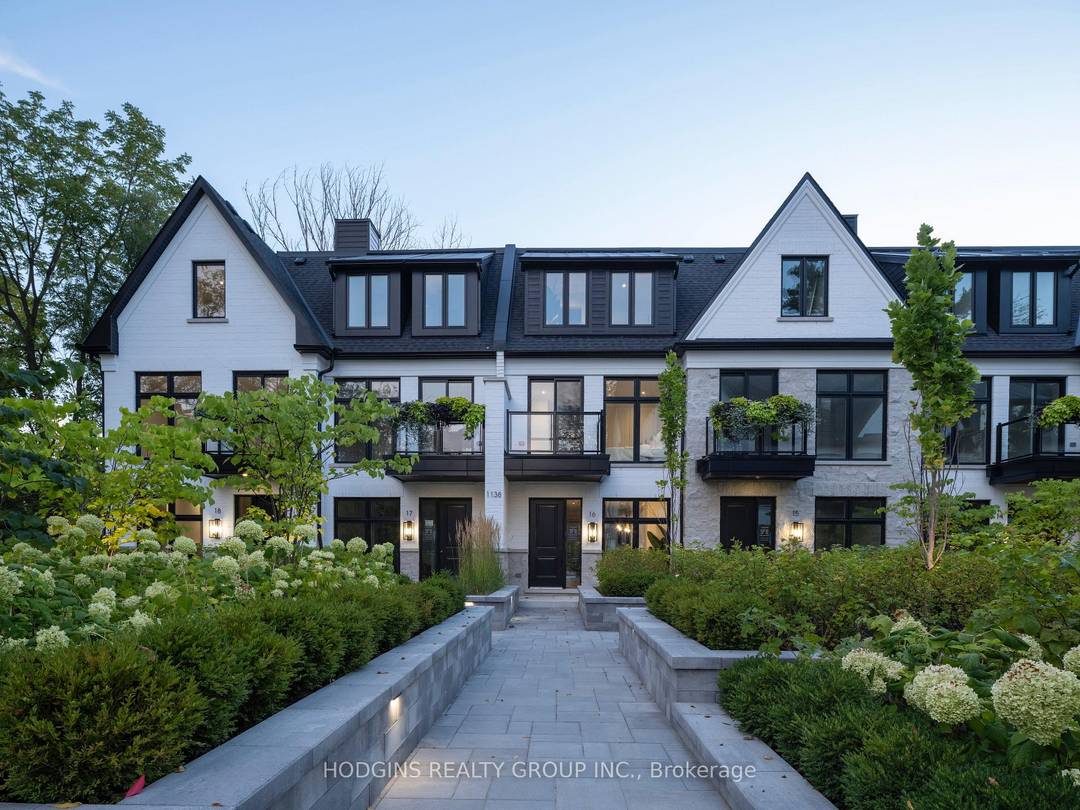 Unequivocally distinct ! Combine the prestige and lush foliage of Mineola West with visionary developer QUEENSCORP amp ; the result is a truly distinguished enclave.